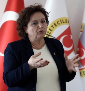 İzmir Gazeteciler Cemiyetinde Zarar Tartışması