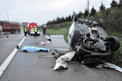 Kocaeli TEM Otoyolu'nda Kaza Açıklaması 3 Ölü, 4 Yaralı