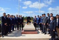 FIRAT ÇAKIROĞLU - Ülkü Ocakları Genel Başkanı Kılavuz'dan KKTC Çıkartması