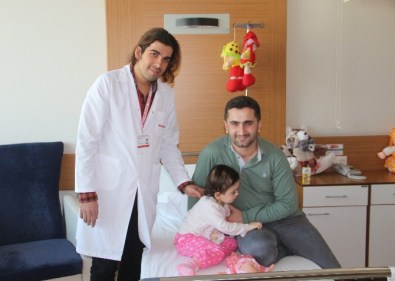 3 Yaşındaki Zehra Hayata Tutundu