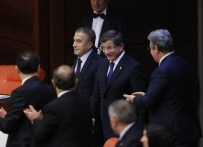 Başbakan Davutoğlu'ndan gece yarısı sürprizi