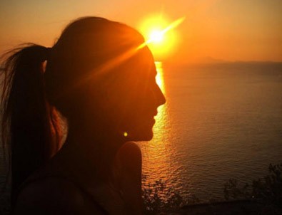 Eşinden Burcu Kara'ya doğum günü jesti