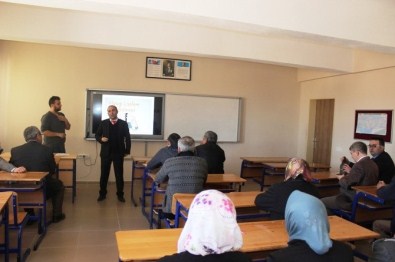 Hisarcık'ta 'Bilinçli Veli, Doğru Tercih' Projesi