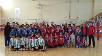 MUSTAFA KARADENİZ - Karaman'da Voleybol Müsabakaları Sona Erdi