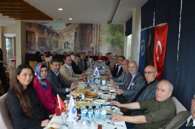 Muhasebe Haftası'nda Kahvaltıda Buluştular