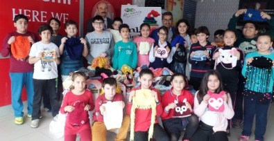 Öğrencilerden Lösemili Çocuklara Bere