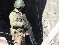 BORDO BERELİ - PKK'nın karargahı başlarına yıkıldı: 20 ölü