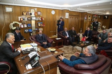 Turan-Sarımsaklı Derneği Yönetim Kurulu Melikgazi Belediyesi Çalışmaları İle Bilgilendirildi