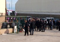 GEBZESPOR - Amatör Maçta Taraftarlar Birbirine Girdi