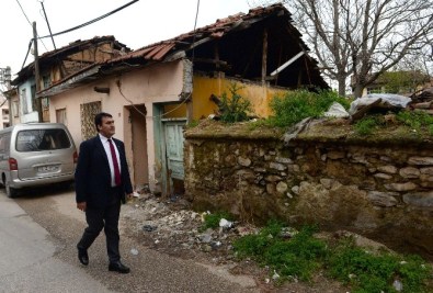 Bursa'da Harabe Tarihi Evler Eski Görkemine Kavuşuyor