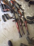 İNŞAAT MALZEMESİ - Diyarbakır Kaynartepe'de Çok Sayıda Silah Ve Mühimmat Ele Geçirildi