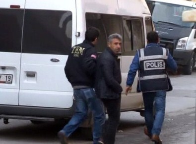 İzmir'de Nevruz Gözaltıları Açıklaması 19 Gözaltı