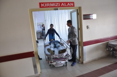 Para İstedikleri Çocuğu Bıçakladılar