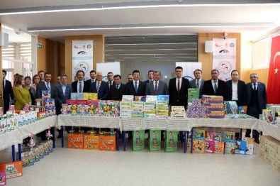 Başkan Subaşıoğlu'dan Özel Çocuklara Hediyeler