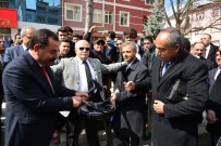YıLMAZ ZENGIN - Kırşehir Valisi Öncü Oldu Siyasi Parti İl Başkanları Demir Dövdü