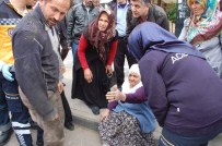 DEMOKRASİ PARKI - Motosikletten Korkup Yere Düşen Yaya Yaralandı