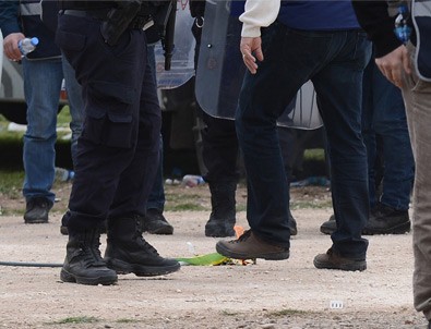 Nevruz alanından çıkan grup polise saldırdı