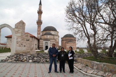 Sücaaddin Veli Türbesi Ve Külliyesi Onlara Emanet
