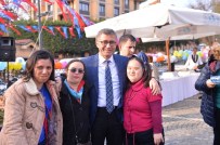 ÜSKÜDAR BELEDİYESİ - Üsküdar'da Down Sendromlu 11 Genç İş Sahibi Oldu