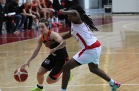 AGÜ Spor Sahasında Yenildi