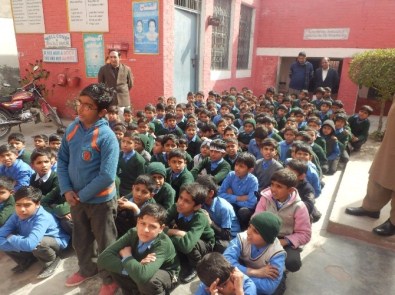 Dünya Su Gününde Pakistan'da Engellilere Su Hijyeni Eğitimi