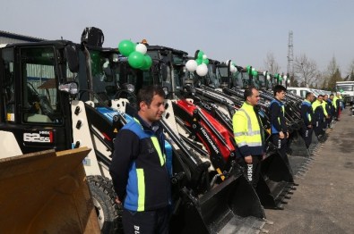 Hizmet Ağıyla Birlikte Makine Parkı Da Büyüyor