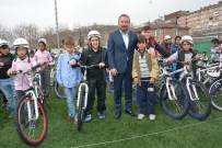 NUH ÇIMENTO - İzmit'te 705 Öğrenciye Ücretsiz Bisiklet Hediye Edildi