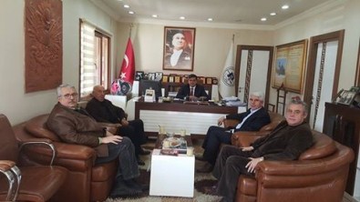 Odunpazarı Eski Belediye Başkanı Sakallı'dan Başkan Yalçın'a Ziyaret