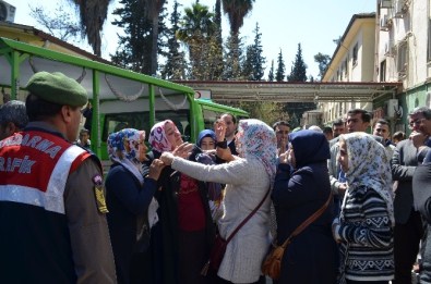 Şehidin Eşi 'Canımı Kaybettim' Diyerek Feryat Etti