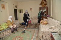 EV TEMİZLİĞİ - Yaşlılara Evde Bakım Hizmeti Devam Ediyor