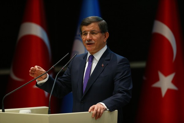 Başbakan Davutoğlu'ndan HDP'li vekillere tepki