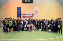 MUHAMMET ESAT EYVAZ - Alaca Belediyesi Voleybol Turnuvası Sona Erdi