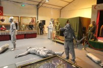 MANKENLER - Kartal'da Çanakkale Ruhu Yaşatıldı