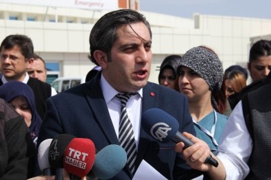 Sivas'ta Taşeron İşçilerin Kadro Sevinci