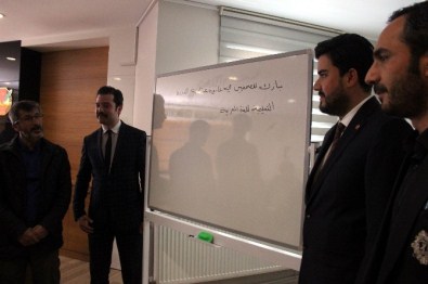 Suriyelilerin Artan Nüfusu Gazetecileri Arapçaya Yöneltti