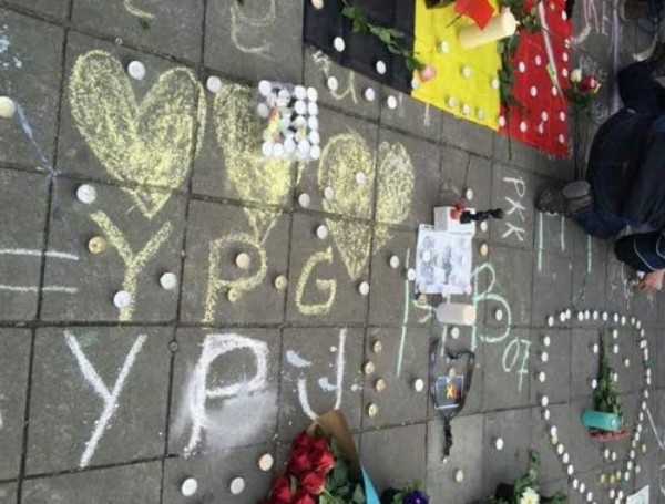 PKK'lılar terörü protesto etti