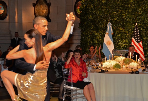 Obama'dan tango şov