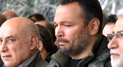 Ali Sunal Gözyaşlarını Tutamadı