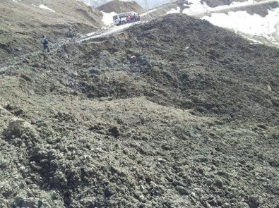 Durankaya Alternatif Yolunda Heyelan