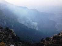 ORMAN İŞÇİSİ - Seydikemer'deki Yangında 10 Hektar Kül Oldu