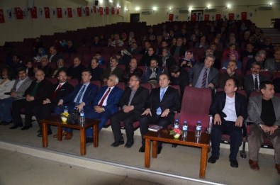 Tarihçi-Yazar Mustafa Turan'dan Anlamlı Konferans