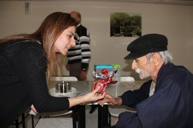 Türk Sağlık Sen'den Huzurevine Ziyaret