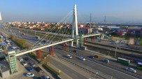 YÜRÜYEN MERDİVEN - Valilik Yaya Köprüsü Tamamlandı