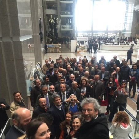 Dündar ve Gül hakim karşısına çıkıyor