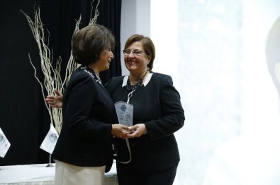 Alsancak'a Emek Verenler Ödüllendirildi