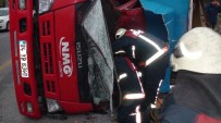 MALTEPE CEZAEVİ - İstanbul'da Devrilen Kamyonet İki Otomobile Çarptı Açıklaması 5 Yaralı
