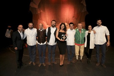 Maltepe'de Tiyatro Coşkusu Devam Ediyor