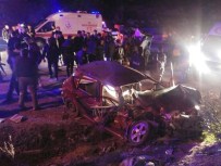 Otomobil İle Minibüs Çarpıştı Açıklaması 20 Yaralı