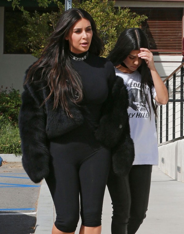 Kim Kardashian 4 ayda 19 kilo verdi