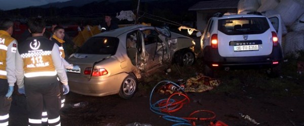 Manisa Salihli’de korkunç kaza: 5 ölü, 2 yaralı